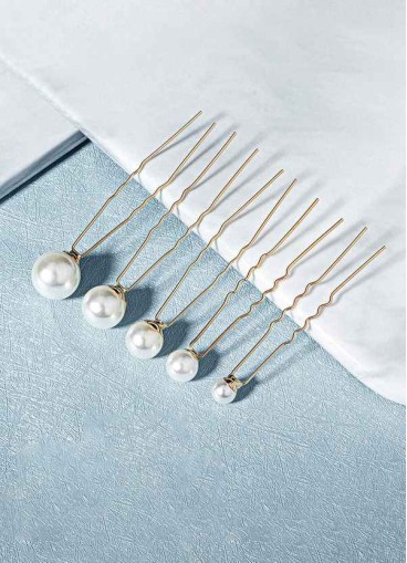 Singular Pearl Hairpins Set