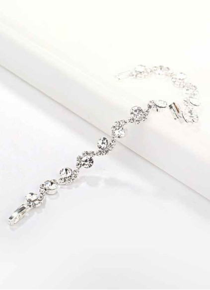 Elegant and Exquisite Crystal Jewelry Set Elegant and Exquisite Crystal Jewelry Set