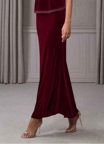 Syekd Zana Velvet Skirt
( Final Sale ) Syekd Zana Velvet Skirt
( Final Sale )