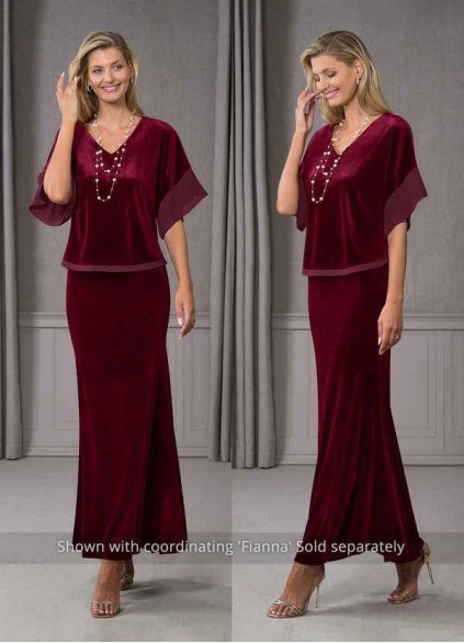 Syekd Zana Velvet Skirt
( Final Sale ) Syekd Zana Velvet Skirt
( Final Sale )