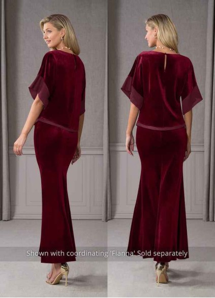 Syekd Zana Velvet Skirt
( Final Sale ) Syekd Zana Velvet Skirt
( Final Sale )