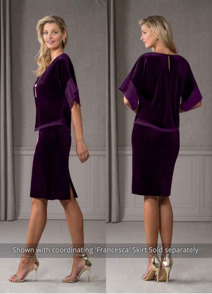 Syekd Fianna Velvet Blouse
( Final Sale ) Syekd Fianna Velvet Blouse
( Final Sale )
