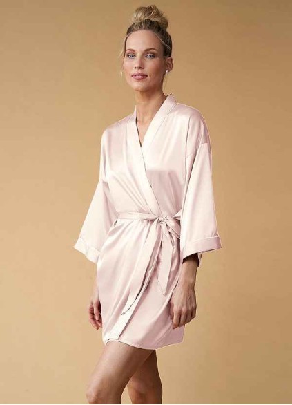 Pre-Wedding Embroidered Bridesmaid Satin Robe Pre-Wedding Embroidered Bridesmaid Satin Robe