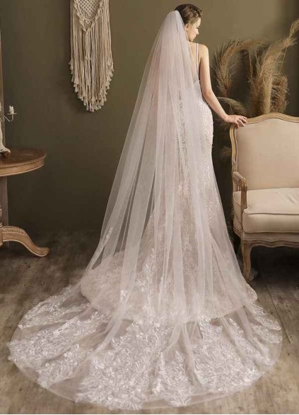 Adela Veil Adela Veil