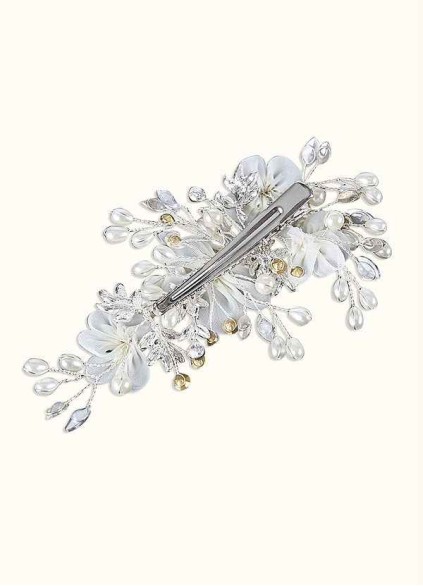 White Floral And Pearl Hairpins White Floral And Pearl Hairpins