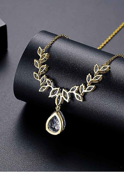 A Touch of Luxe Necklace A Touch of Luxe Necklace